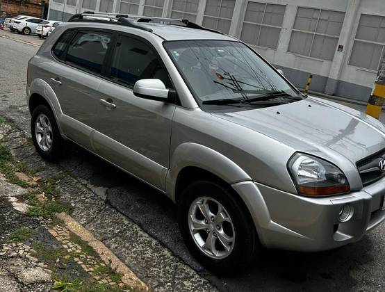 HYUNDAI TUCSON 2.0 MPFI GLS 16V 143CV 2WD GASOLINA 4P AUTOMÁTICO